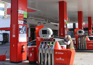El nuevo descuento de Cepsa con el que podrás ahorrar 300 euros al año en gasolina: así lo puedes obtener