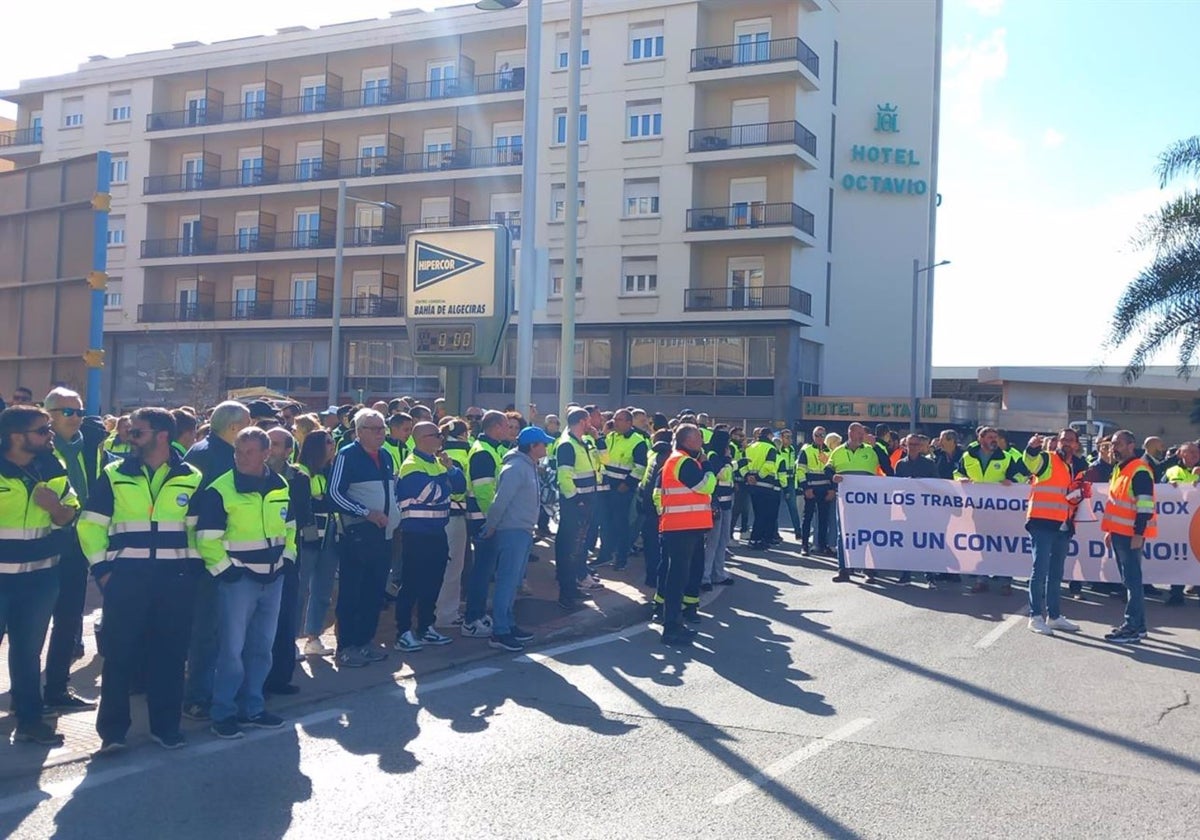 El comité de huelga de Acerinox y la empresa vuelven a reunirse este viernes en el CARL