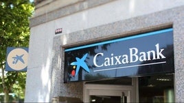 CaixaBank lanza un aviso muy importante para todos los clientes que paguen con tarjeta