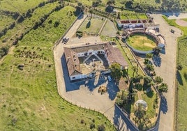 Imagen aérea de La Morisca con la plaza de toros