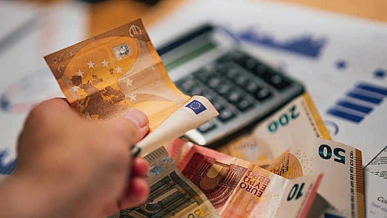 Lucía Núñez, delegada de Economía: «Si eres andaluz puedes ahorrar mucho dinero en la renta»