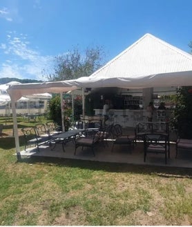 Imagen secundaria 2 - Sale a la venta un camping en Cádiz con piscina y pistas de pádel: se puede comprar por este precio
