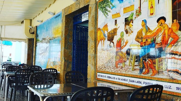 Terraza del Bar Casa Paco Ceballos de la localidad gaditana de El Puerto de Santa María