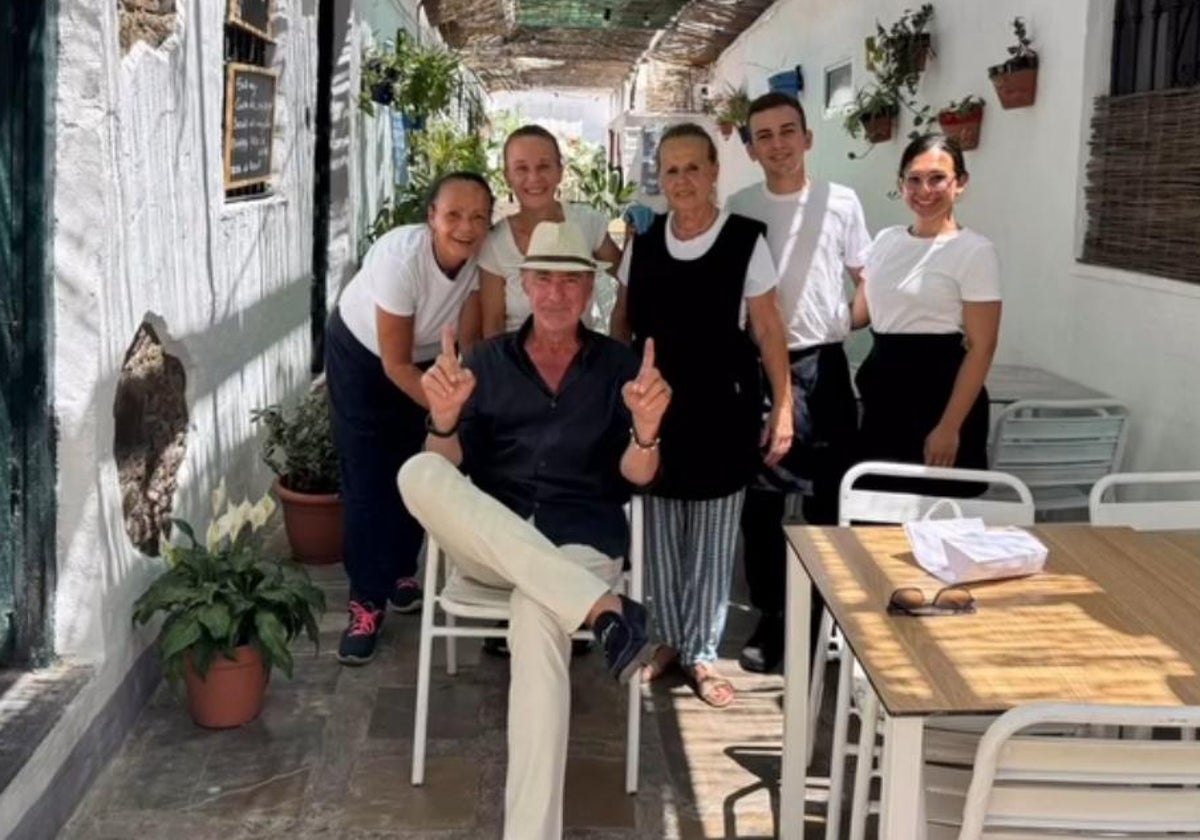 Carlos Herrera en el Bar Finlandia de la Línea de la Concepción, Cádiz