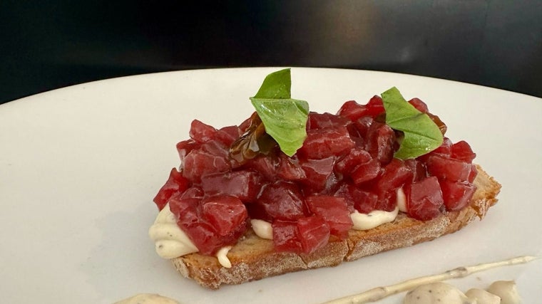 Tosta tartar de atún en Ito Tapas