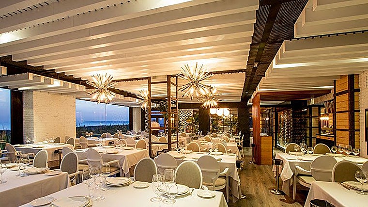 Salón del restaurante Antonio Zahara