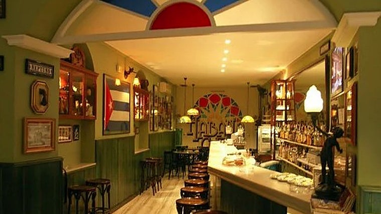 Interior de Habana Café en Cádiz capital