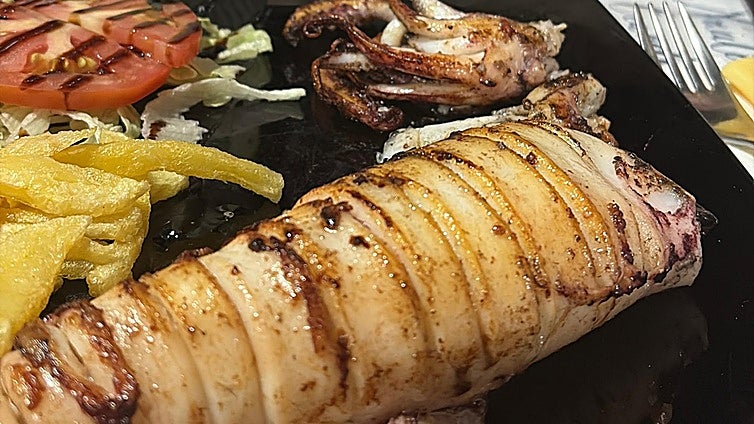 Titus Bar: buen pescado y vistas inmejorables en el barrio de los pescadores de Conil