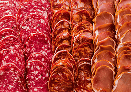 Los Barrios se prepara para el V Mercado del Ibérico y la Tosta Gigante 2025