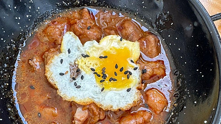 Una de las elaboraciones en el barrio de Santiago en Jerez de la Frontera (Cádiz)