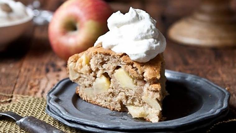 Una de las tartas del día que elabora la librería-café La Clandestina (Cádiz)