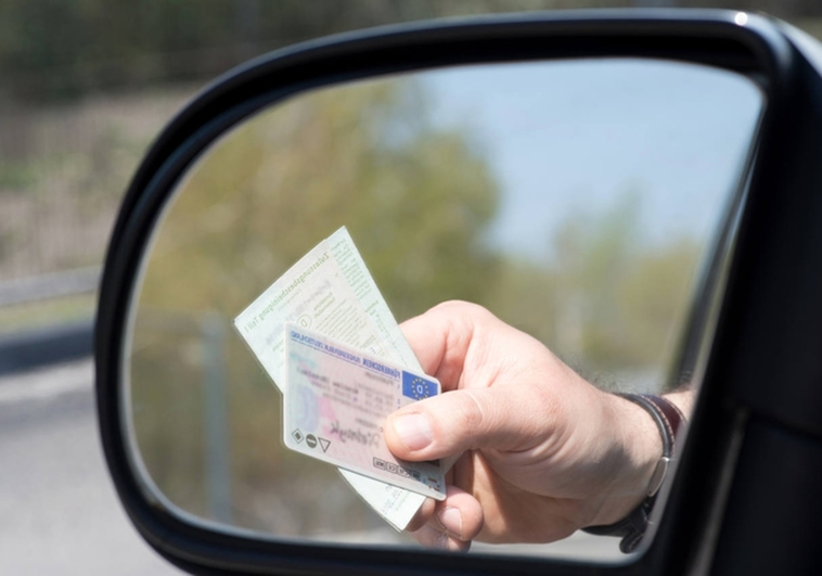 Las novedades de la DGT para poder renovar tu carnet de conducir: qué necesitas, cuánto cuesta y cuál es el listado de enfermedades