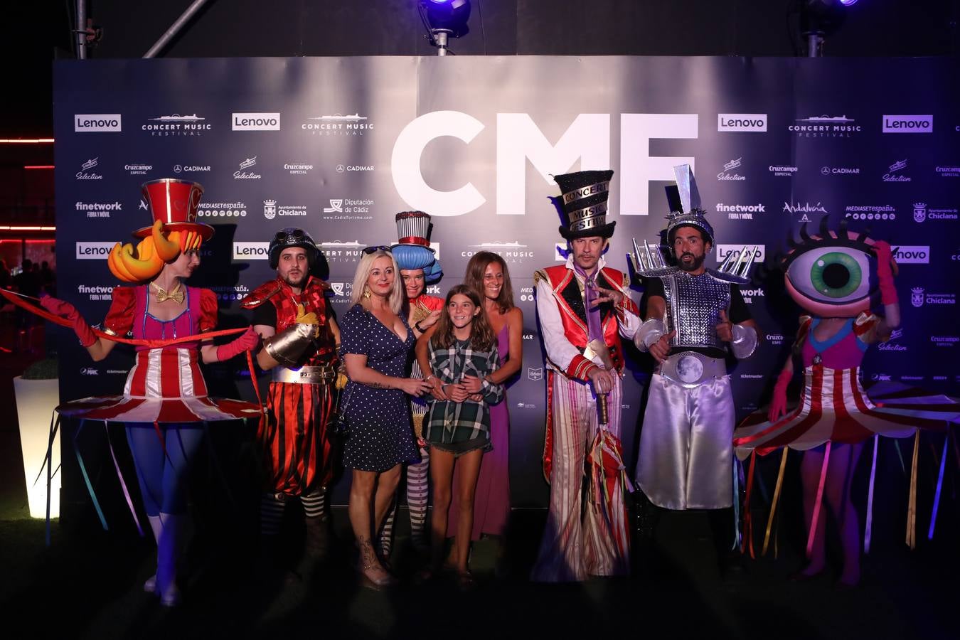 Búscate en el concierto de Save the Queen en Chiclana