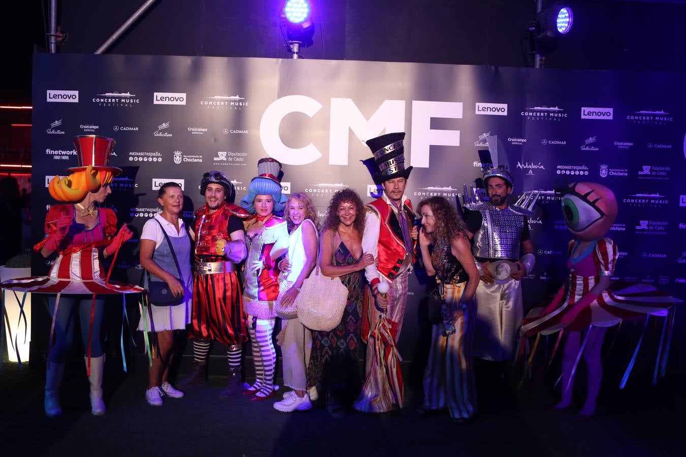 Búscate en el concierto de Save the Queen en Chiclana