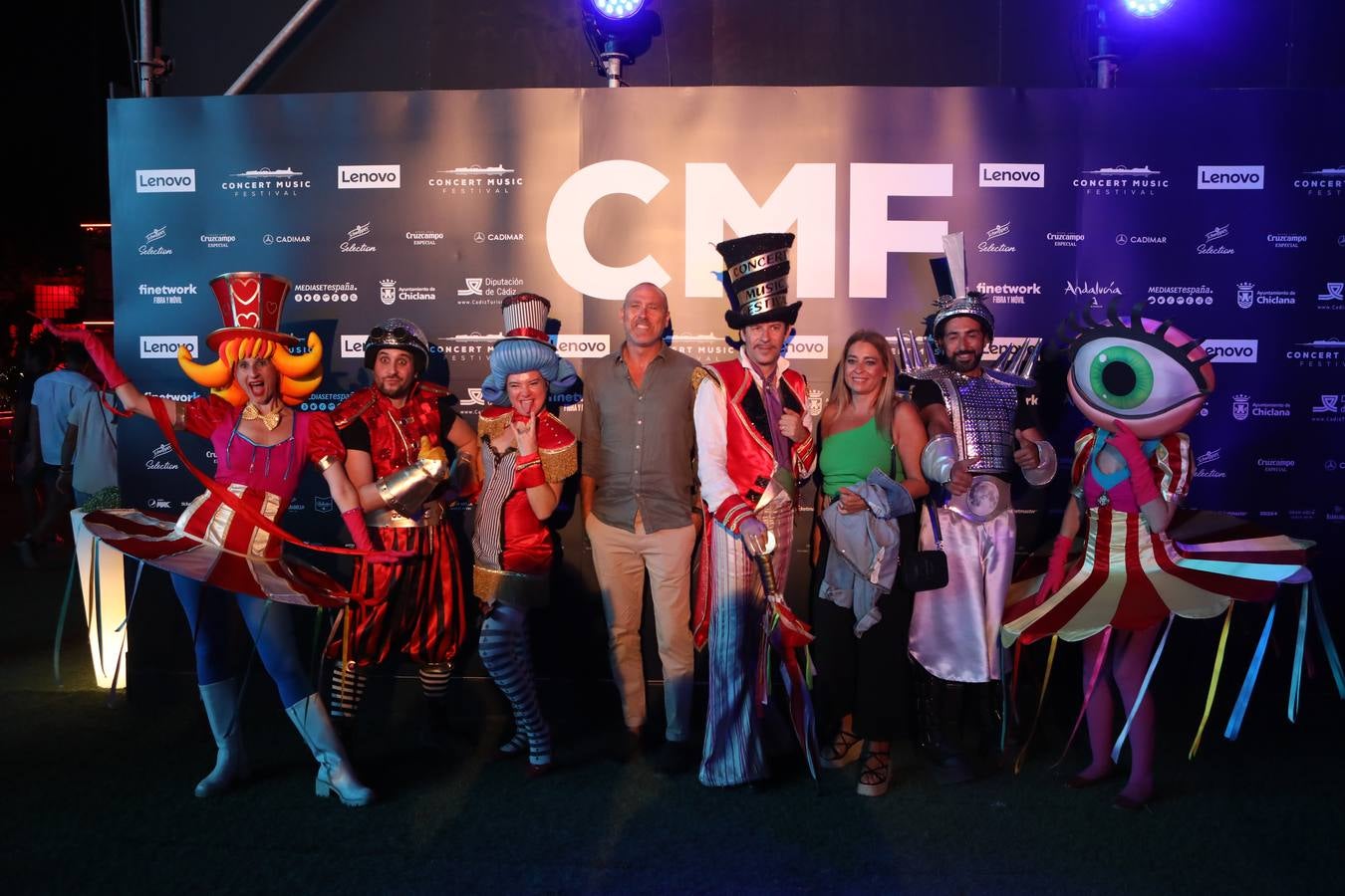 Búscate en el concierto de Save the Queen en Chiclana