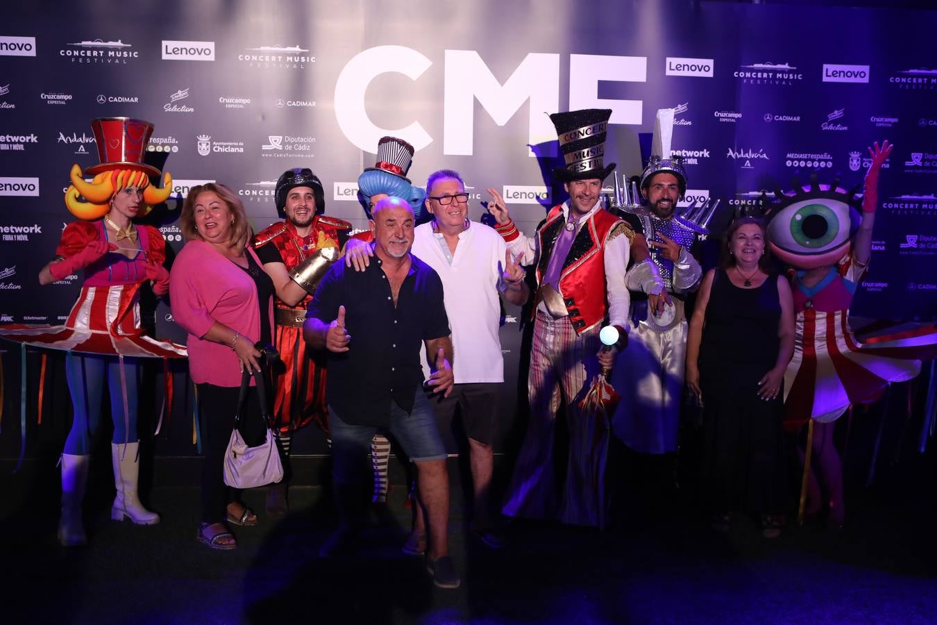 Búscate en el concierto de Save the Queen en Chiclana