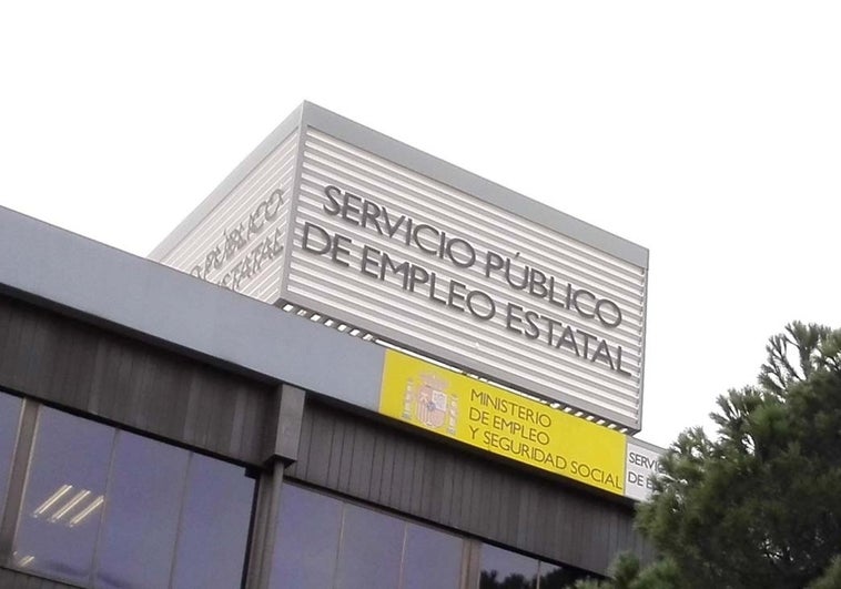 Así puedes solicitar la ayuda de 500 euros al SEPE, incluso si estás trabajando