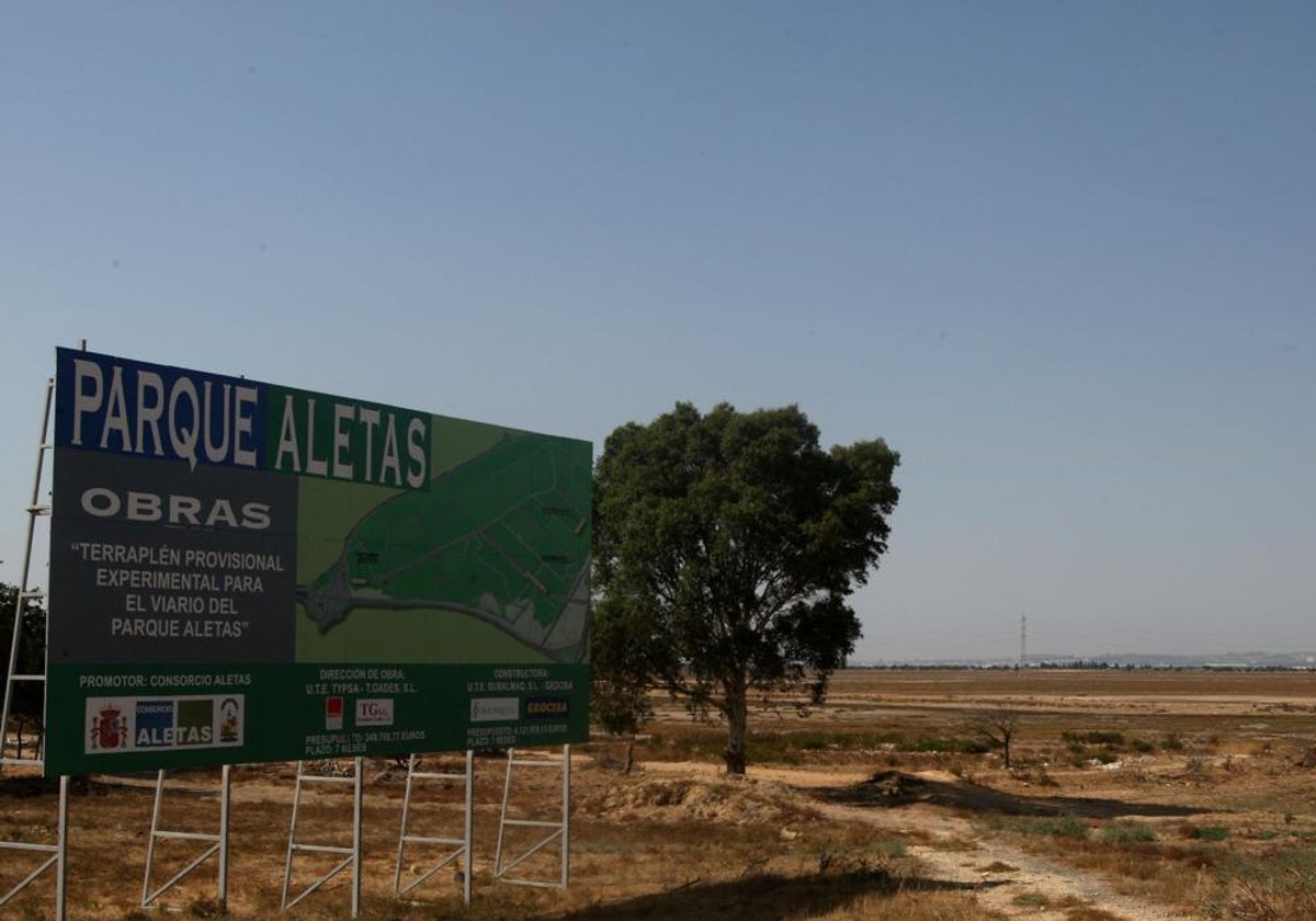 Imagen de archivo en el que se anuncian las obras del antiguo parque industrial de Las Aletas.