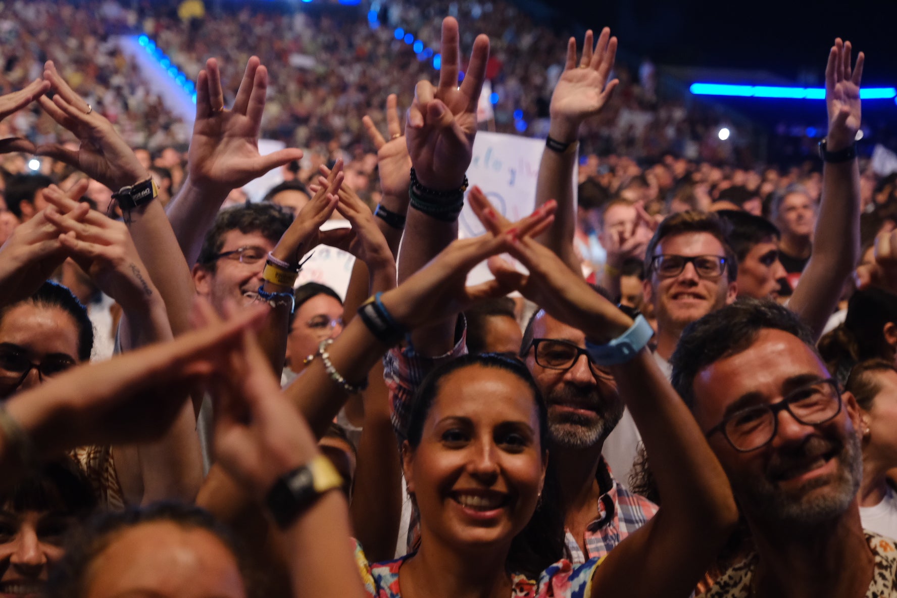 En imágenes: La tribu de Camilo inunda de amor el Concert Music Festival