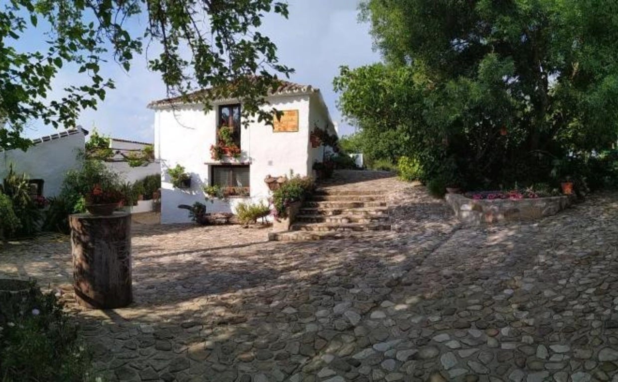 Entrada de la Granja Escuela El Dorado donde se graba 'Pesadilla en el Paraíso'