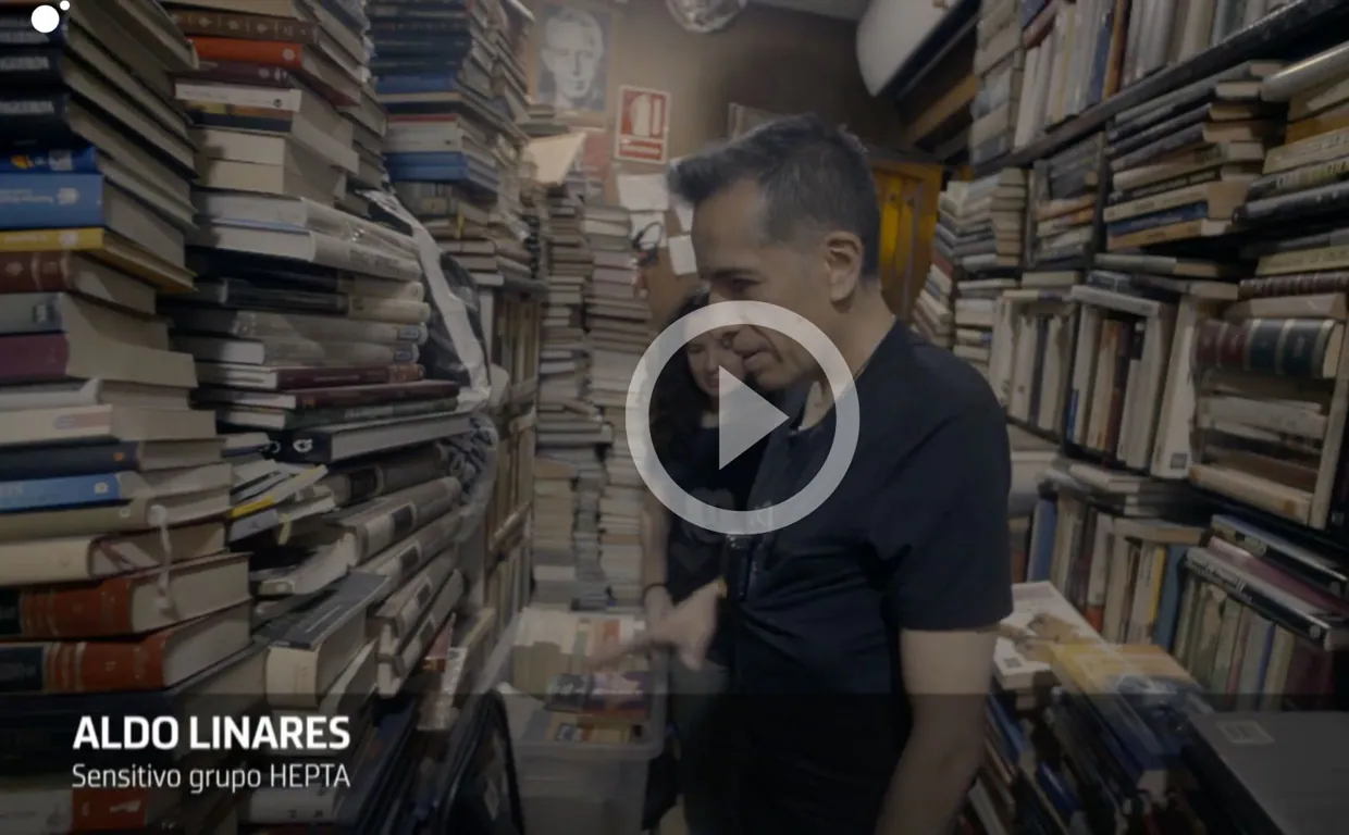'Cuarto Milenio' visita la librería de los horrores en Jerez