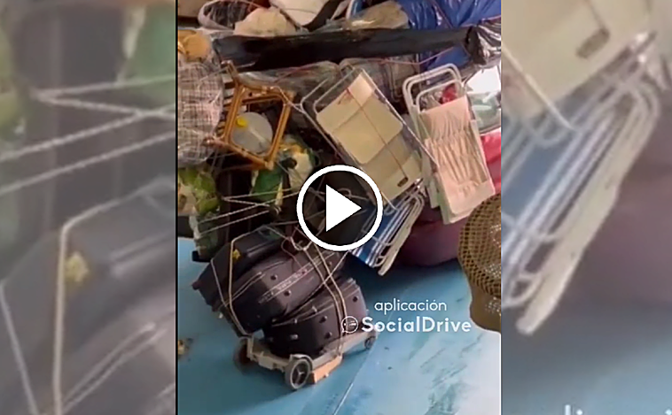 Un coche necesita «ayuda» para transportar toda su carga en la Operación Paso del Estrecho