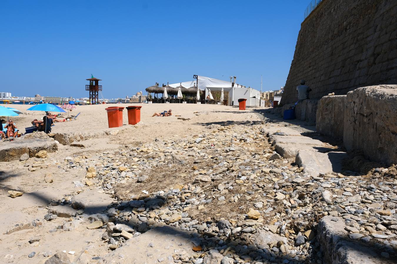 Playa de Santa María del Mar en Cádiz capital