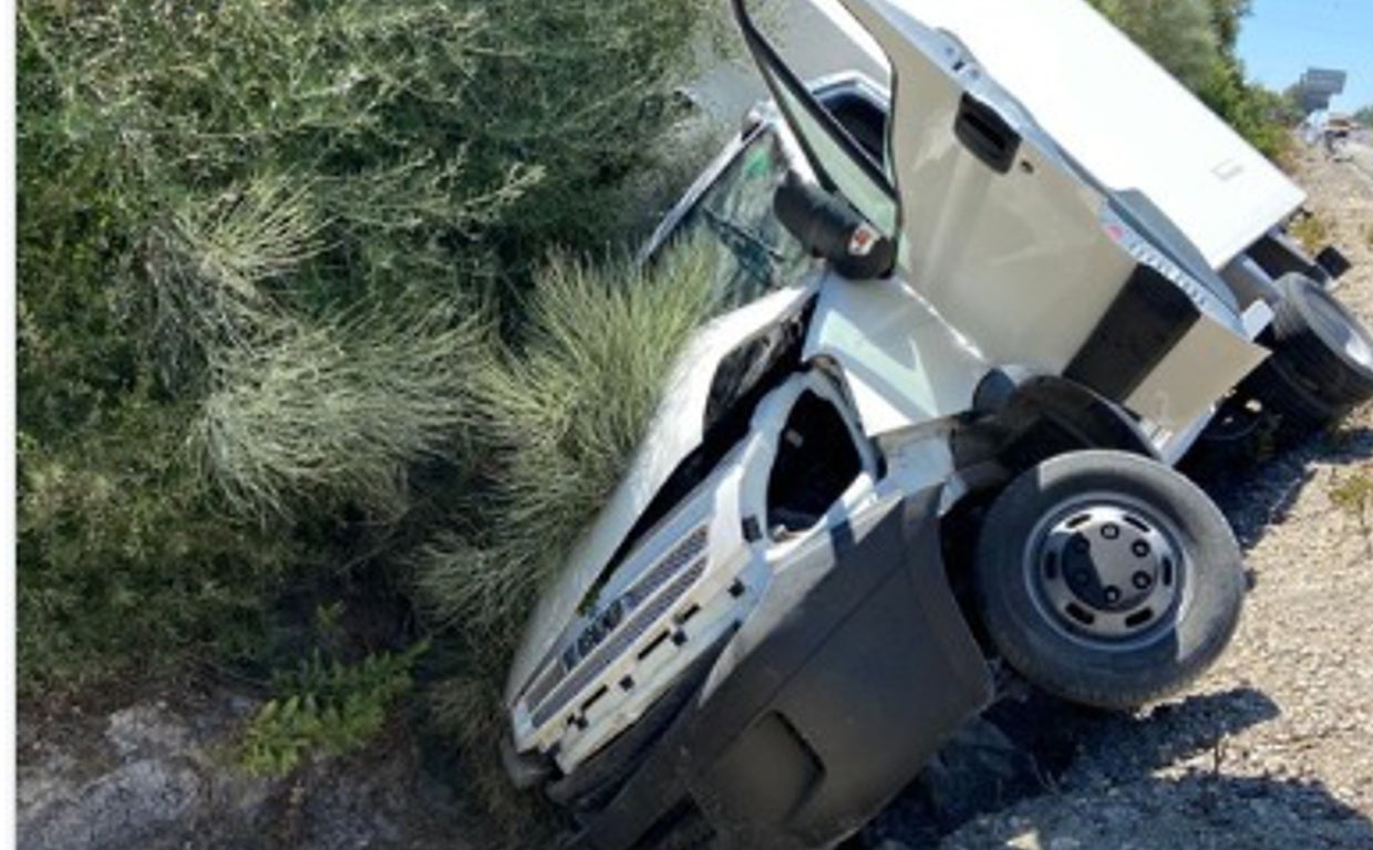 Herido grave tras volcar su furgoneta en la A-480 entre Jerez y Sanlúcar