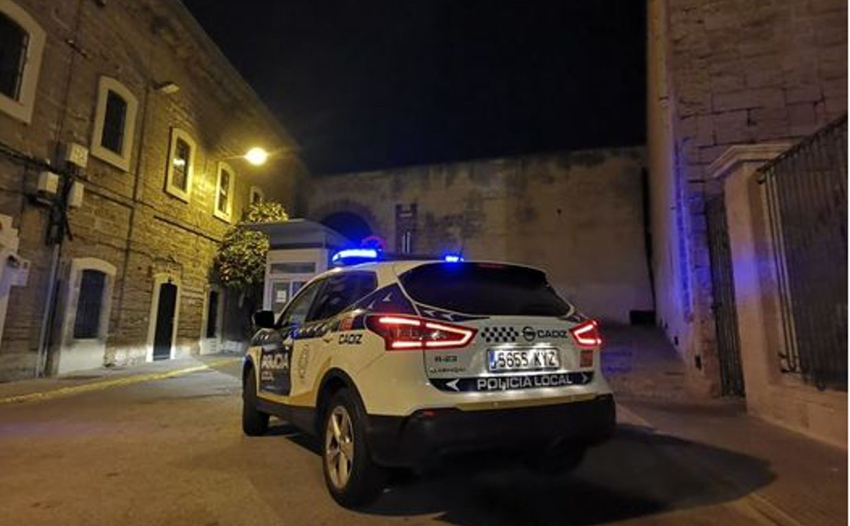 Vehículo de la Policía Local de Cádiz.