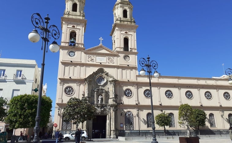 La portada principal de la iglesia de San Antonio será rehabilitada este verano