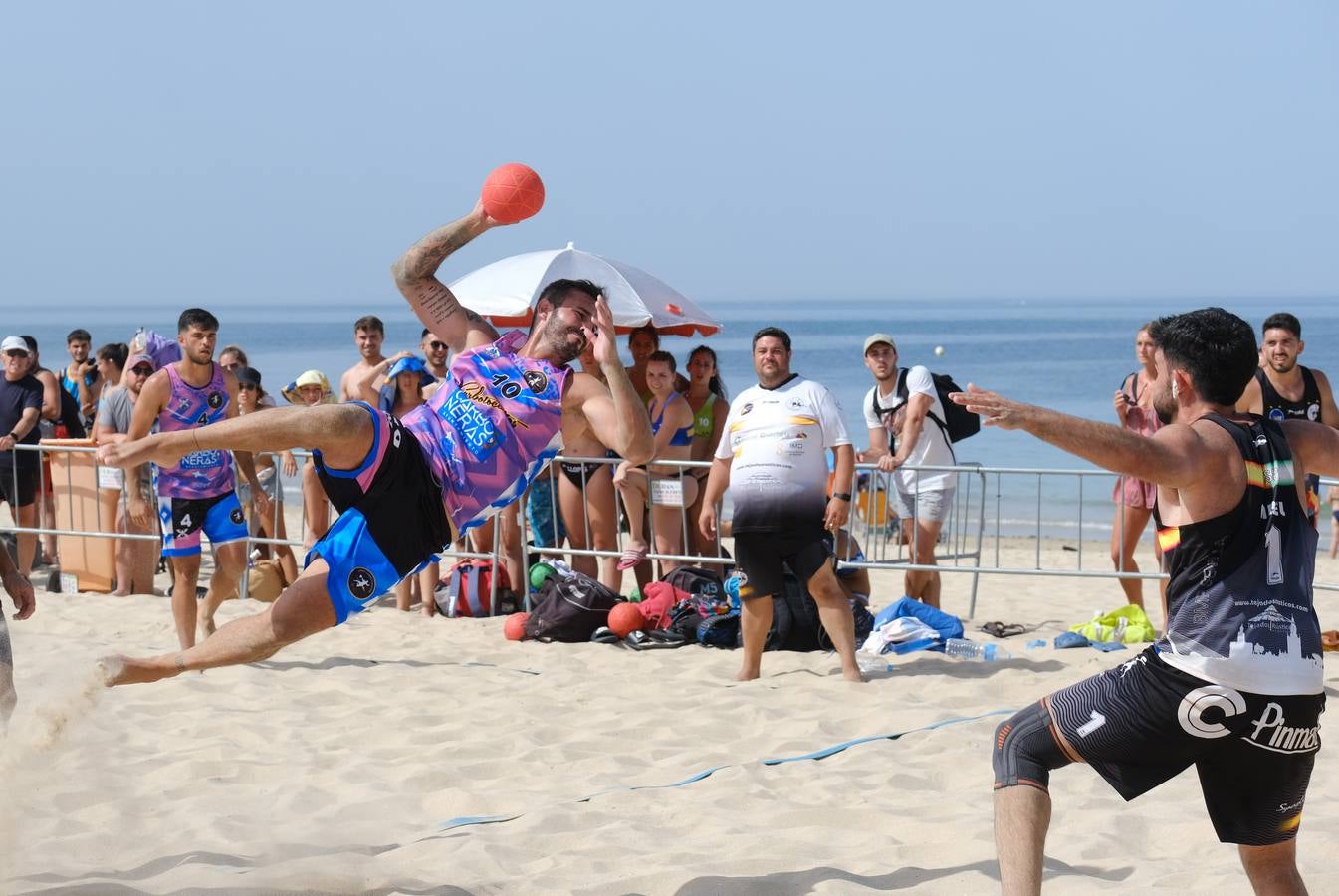 Cádiz acoge el Campeonato de Andalucía de Balonmano Playa