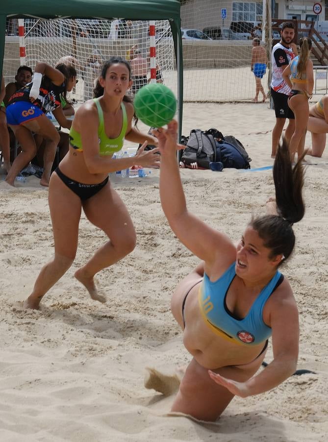 Cádiz acoge el Campeonato de Andalucía de Balonmano Playa