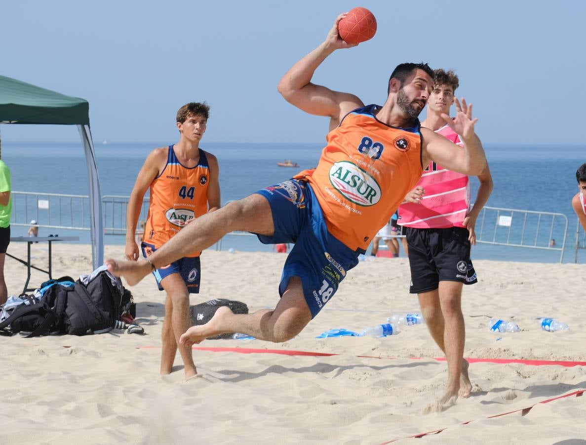 Cádiz acoge el Campeonato de Andalucía de Balonmano Playa