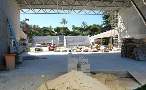 Cádiz vive un nuevo verano sin el Teatro Pemán