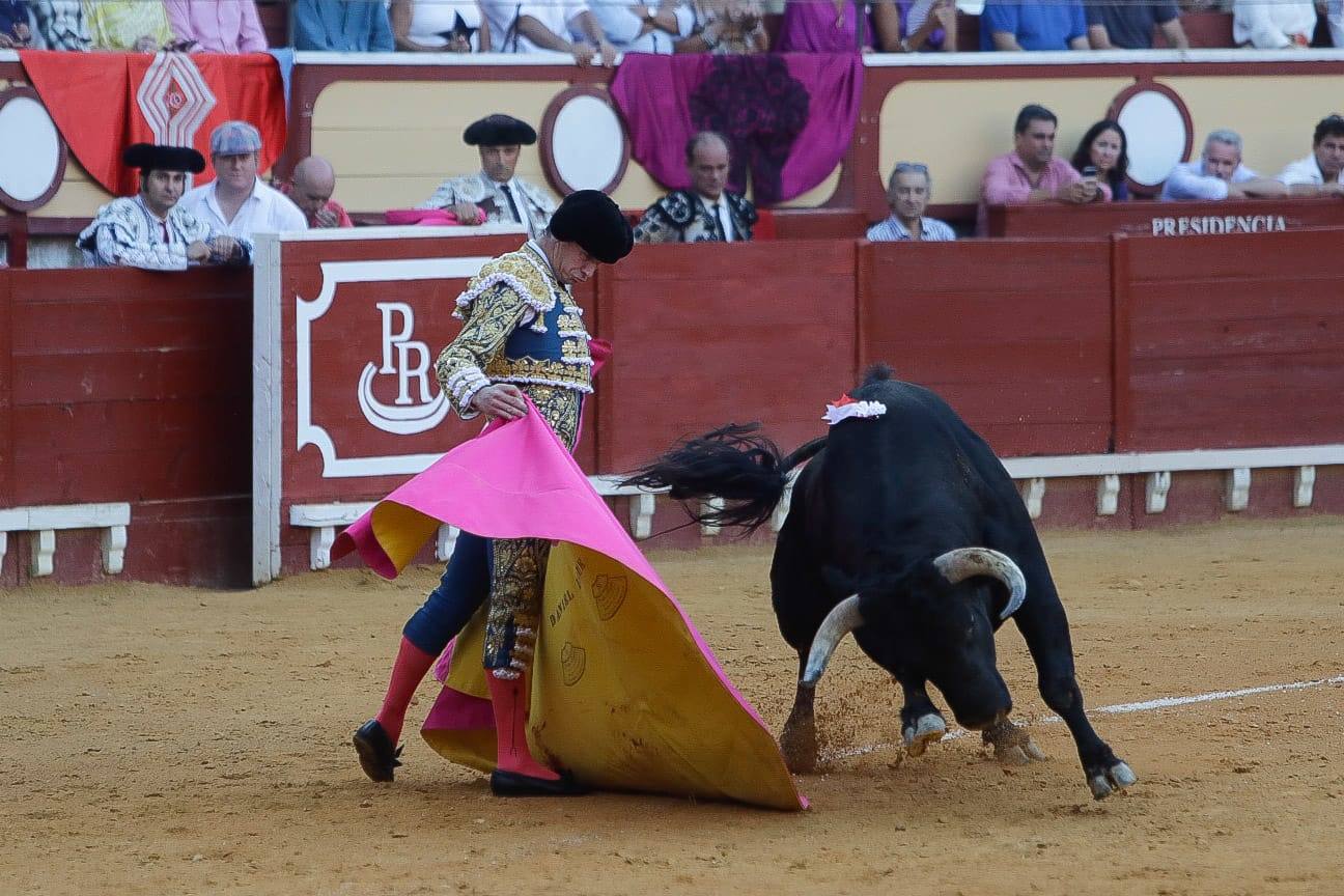 Los toros en la plaza de El Puerto de Santa María 