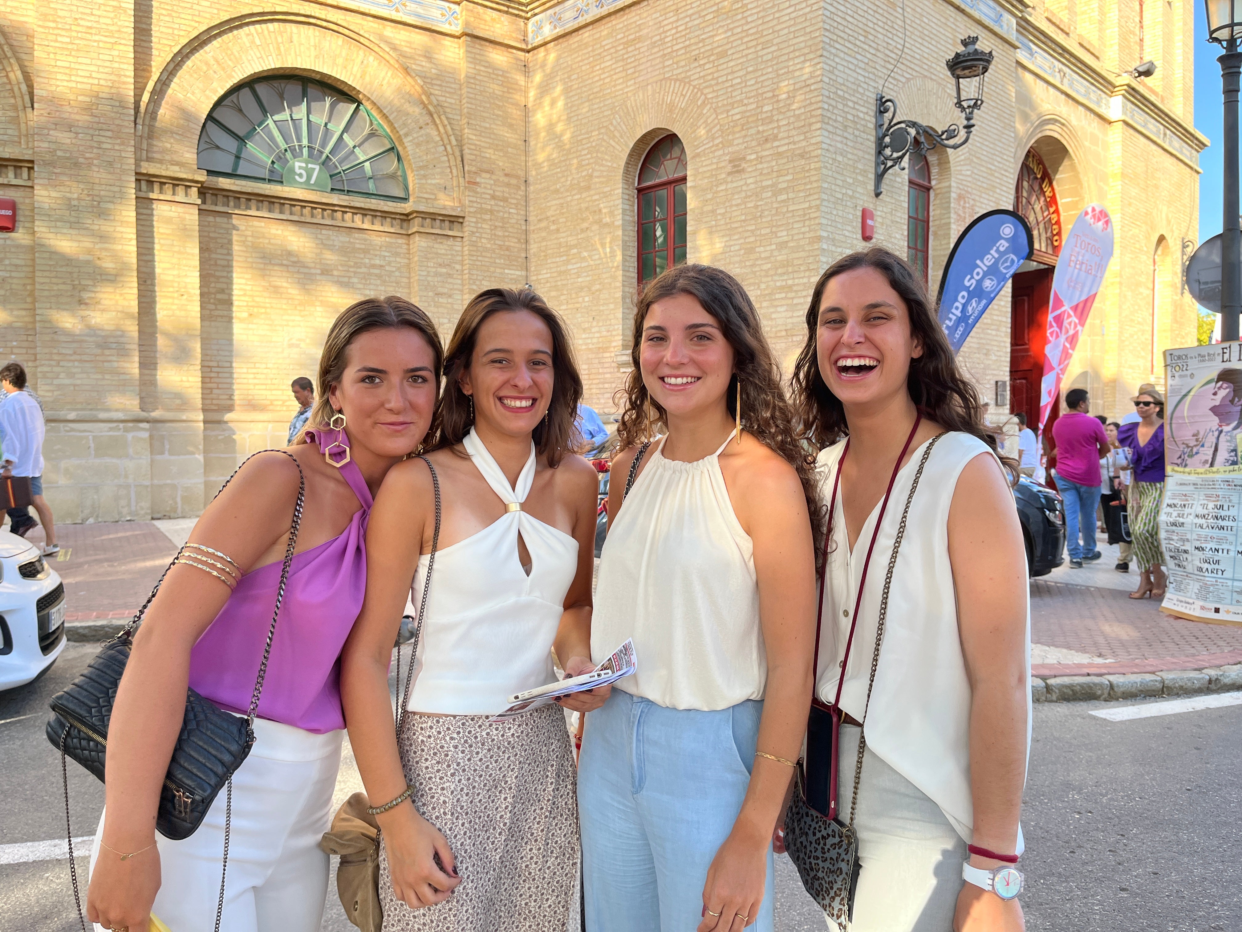 Claudia Navarro, Laura Sagardoy, María Platero y María Terry.