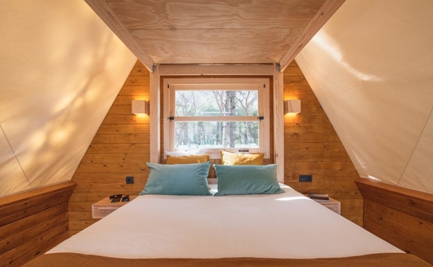 Habitación dentro del glamping.