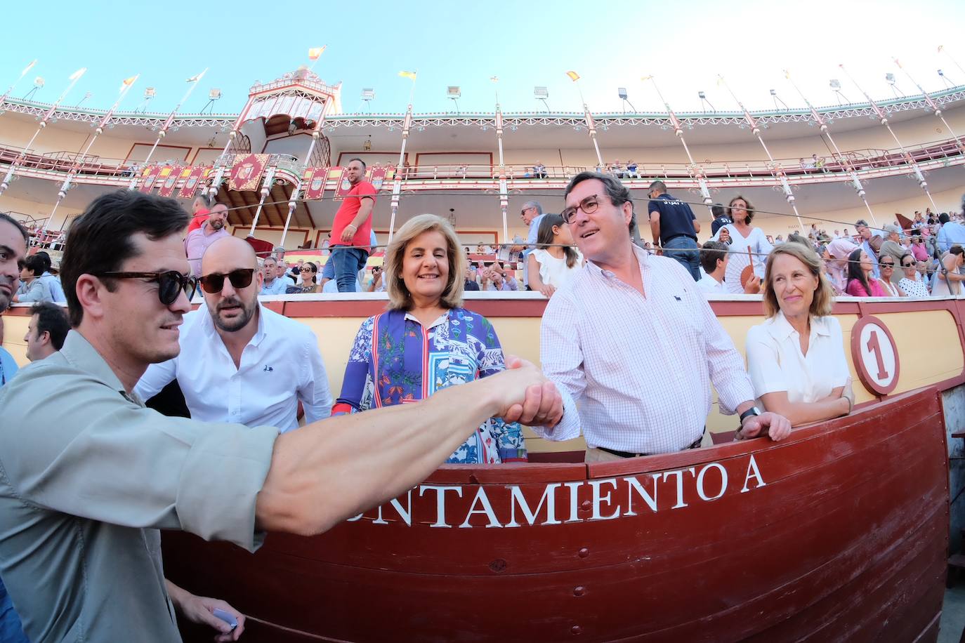 Escribano y Morilla triunfan en la interesante corrida torista de El Puerto