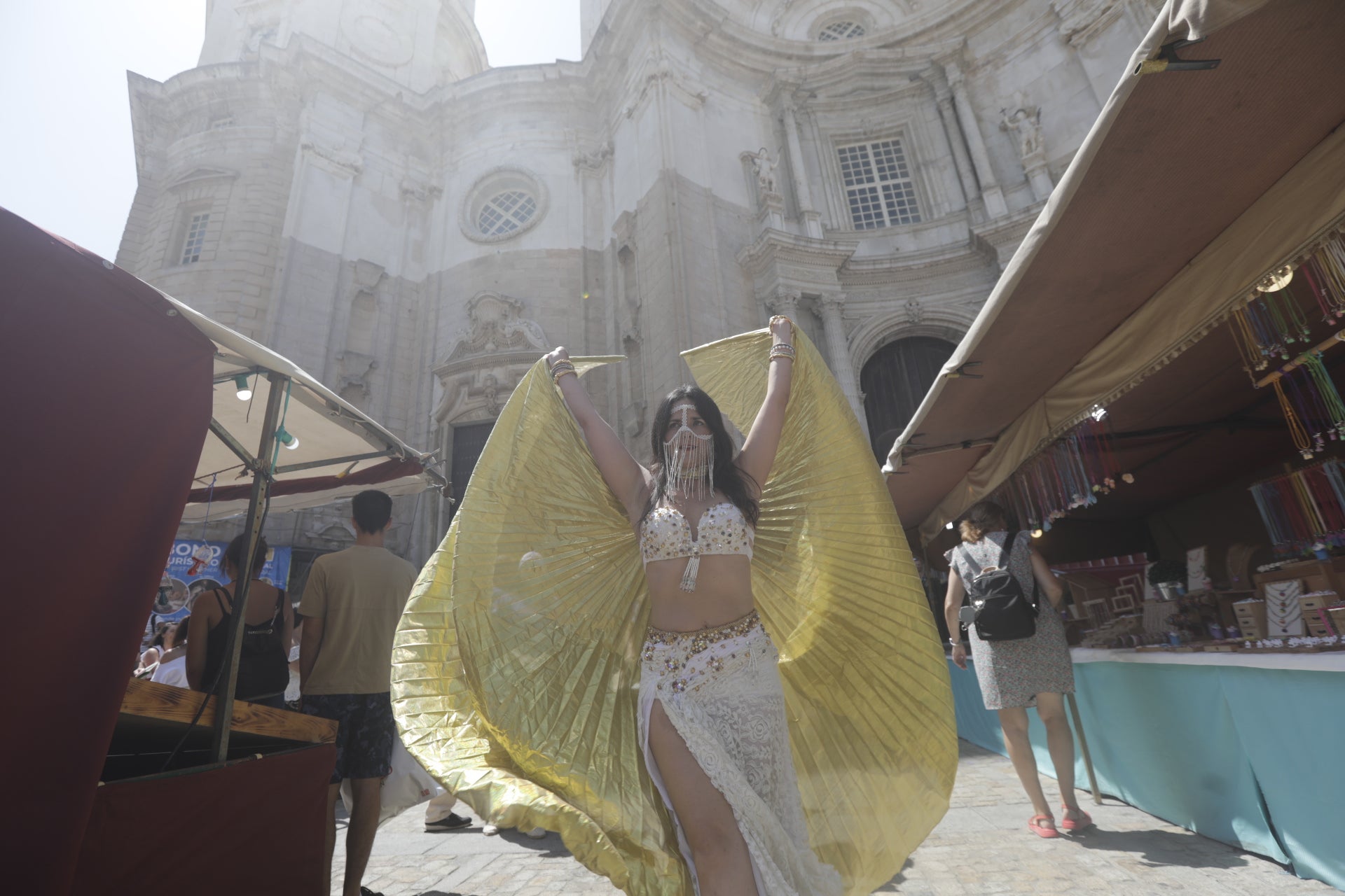 Fotos: el Mercado Andalusí llena Cádiz de color, sabor y olor