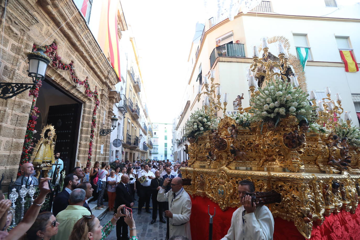 Las imágenes del traslado de la Dolorosa de la archicofradía de la Palma al santuario de la Patrona