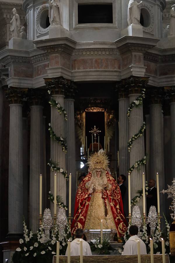 Coronación de la Virgen de las Penas en la Catedral