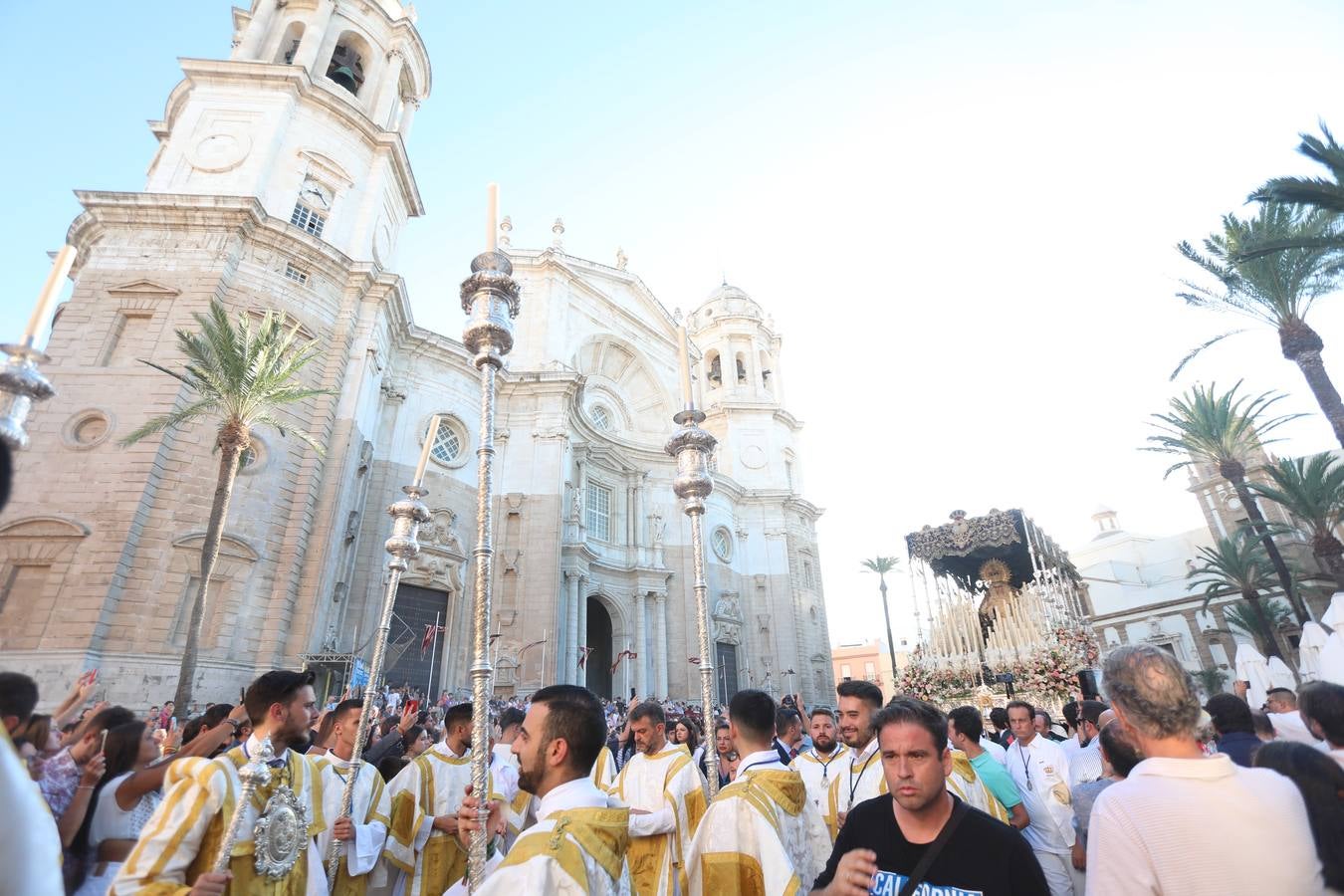 Fotos: La Viña se entrega a su Virgen de las Penas el día de su coronación