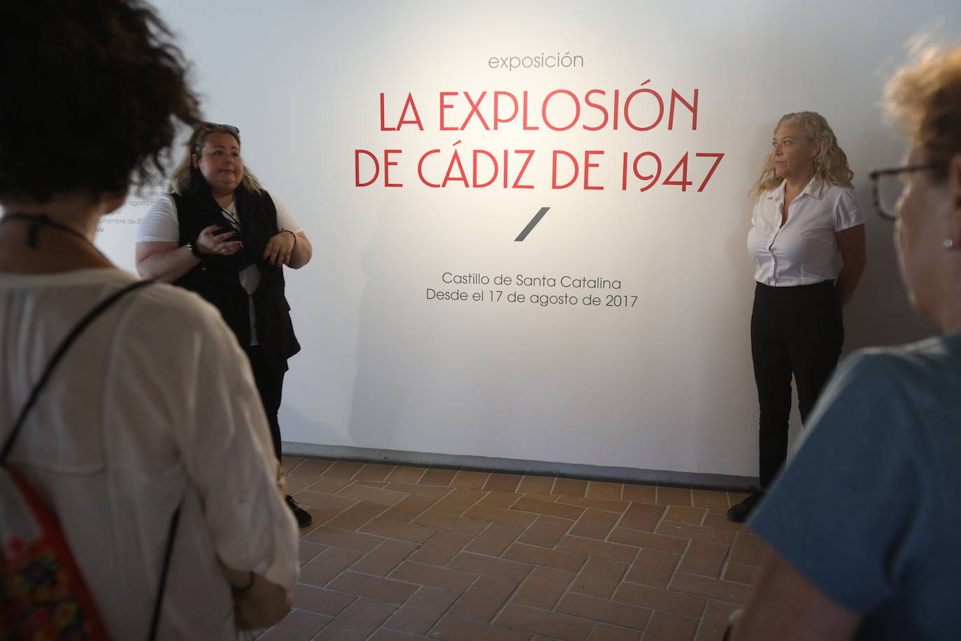Las imágenes de la exposición sobre la explosión de Cádiz de 1947