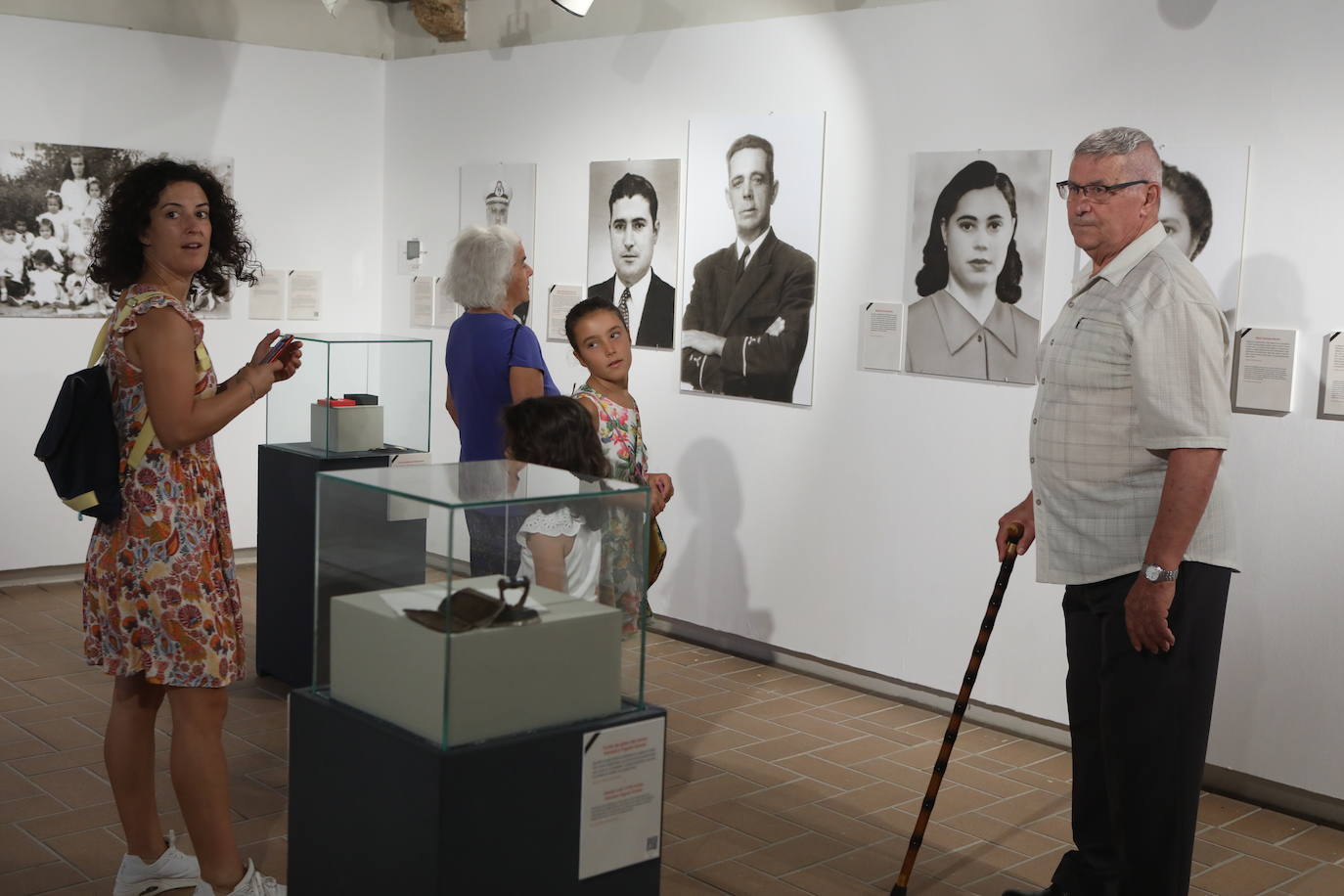 Las imágenes de la exposición sobre la explosión de Cádiz de 1947