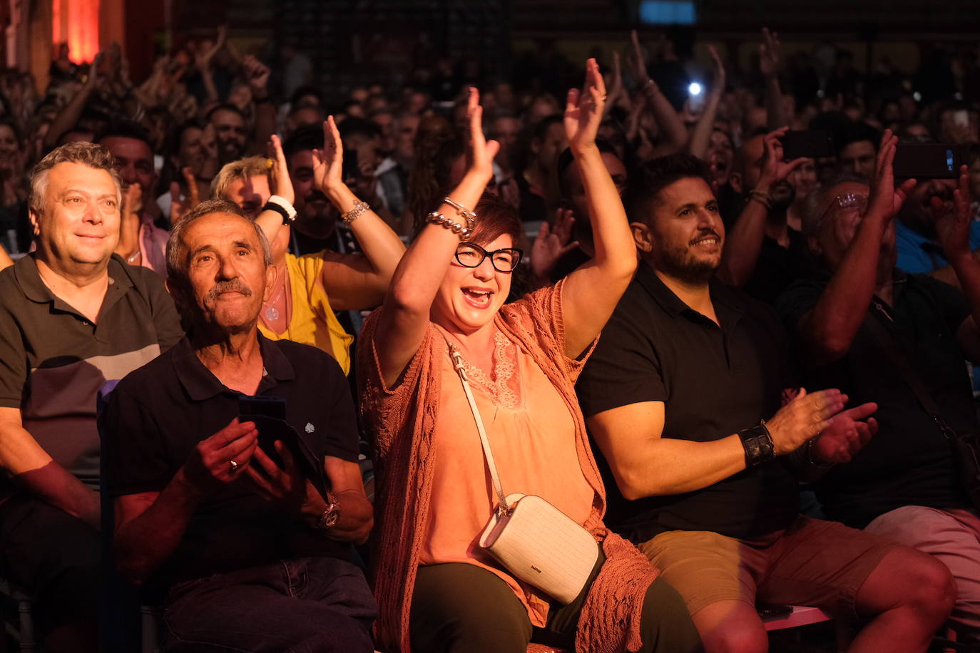 Búscate en el concierto de Medina Azahara en el Cabaret Festival