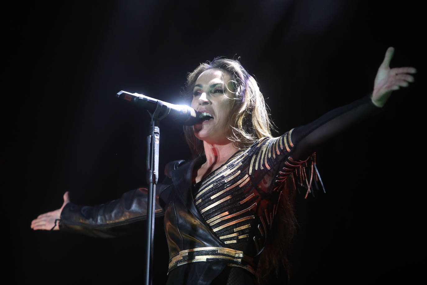 Así ha sido el concierto de Malú en Chiclana: garra y pasión