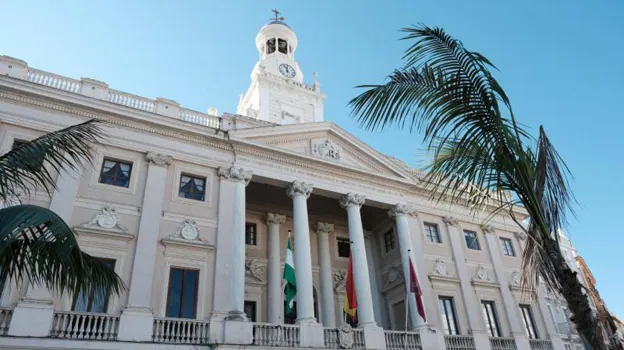 Imagen después - El Ayuntamiento gemelo que Cádiz tiene en Argentina