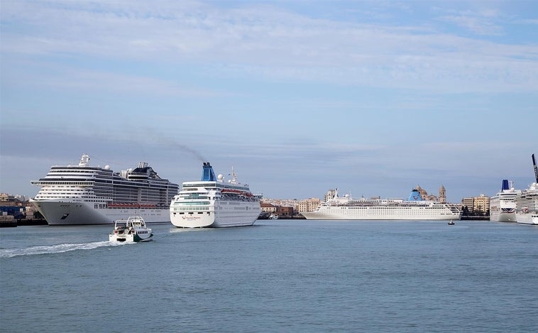 Cádiz, el puerto con más pasajeros y escalas de cruceros