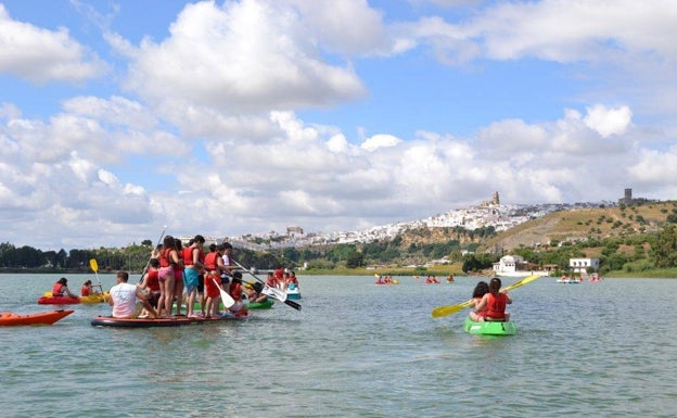 Las actividades náuticas se erigen en atractivo turístico