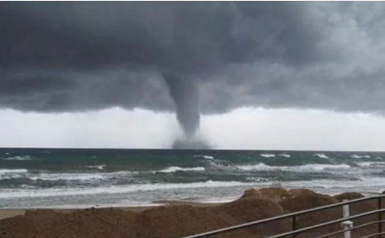 El mayor tornado de la historia de España fue en Cádiz
